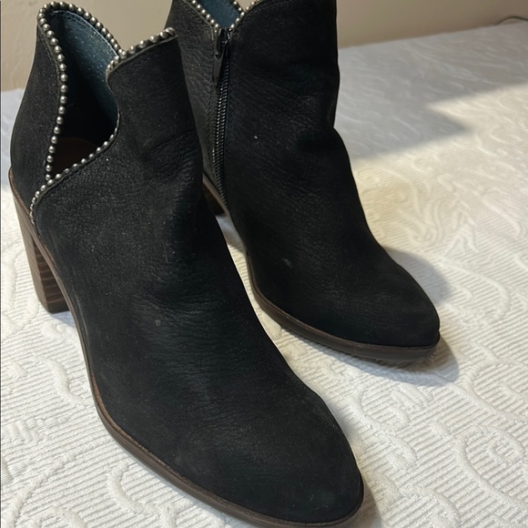 Lucky Brand Black Ankle Booties with Studded Detail size 6 - Picture 1 of 12